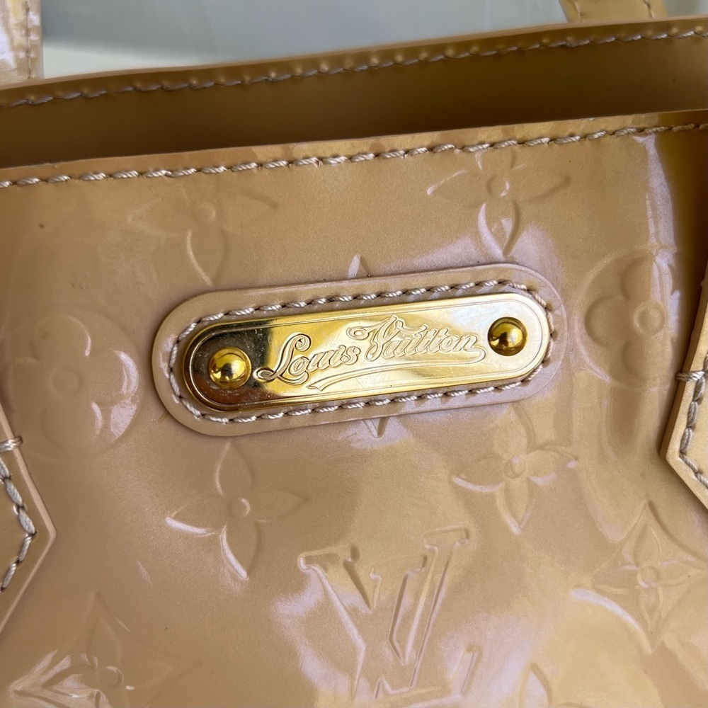 Louis Vuitton Wilshire Tote Handbag - Picture 4 of 13